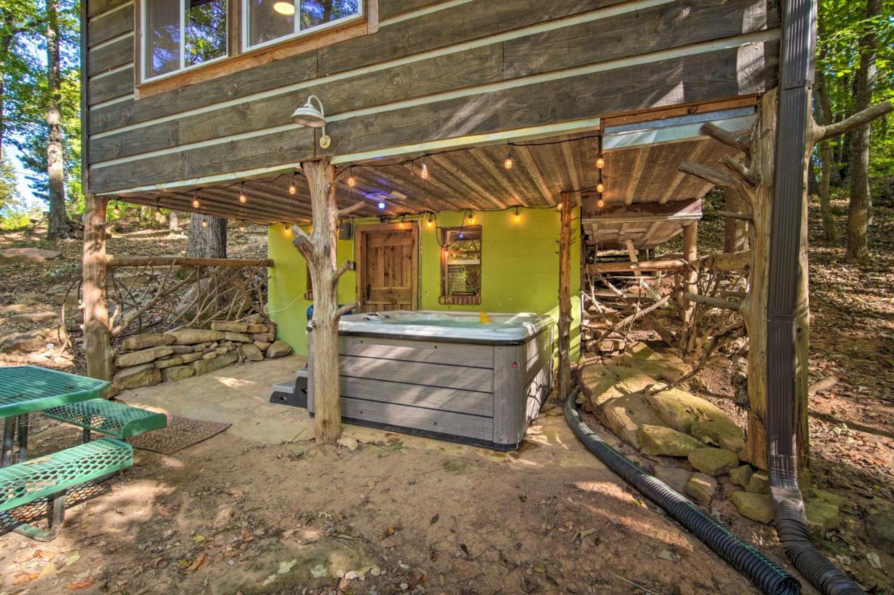The Treehouse Cabin Creekside Home With Hot Tub! Summerville 외부 사진