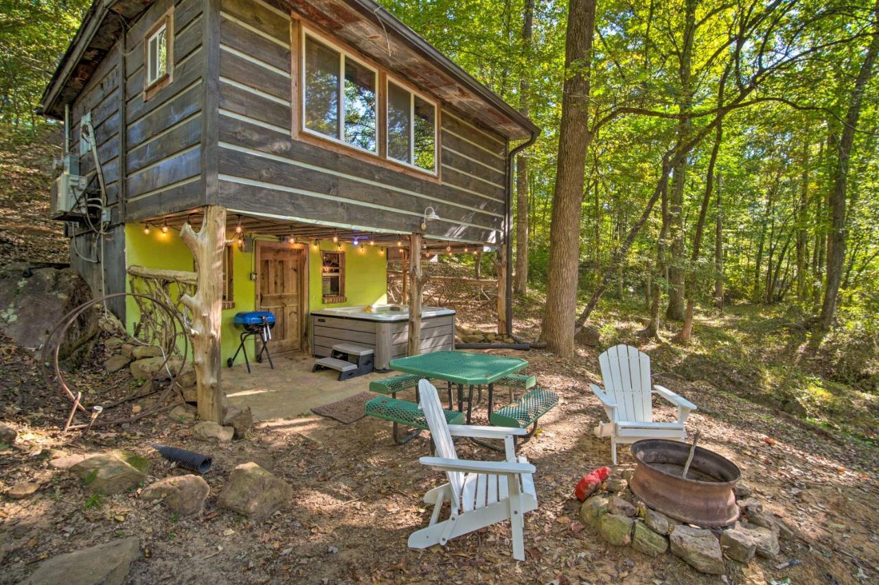 The Treehouse Cabin Creekside Home With Hot Tub! Summerville 외부 사진
