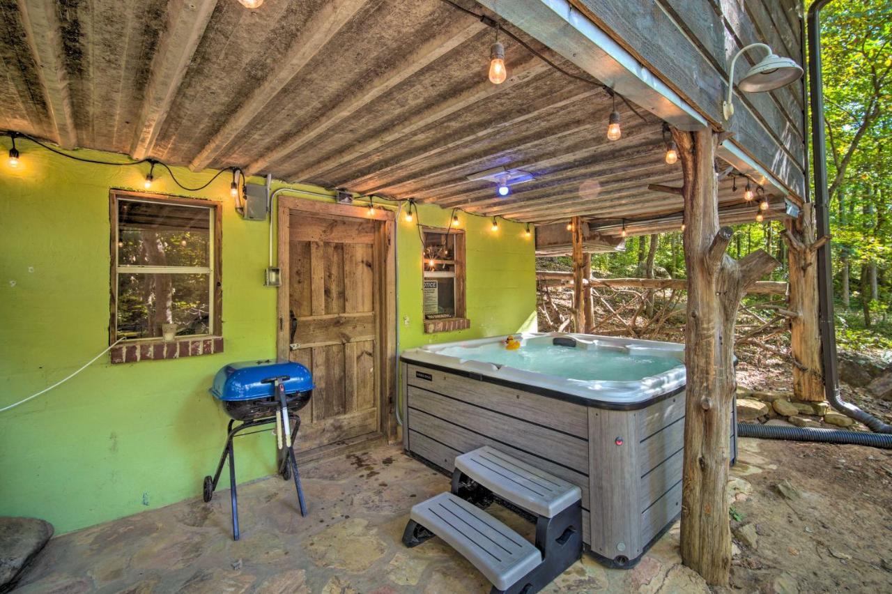 The Treehouse Cabin Creekside Home With Hot Tub! Summerville 외부 사진