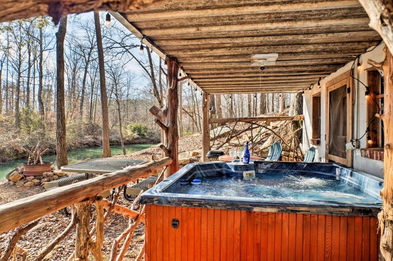 The Treehouse Cabin Creekside Home With Hot Tub! Summerville 외부 사진